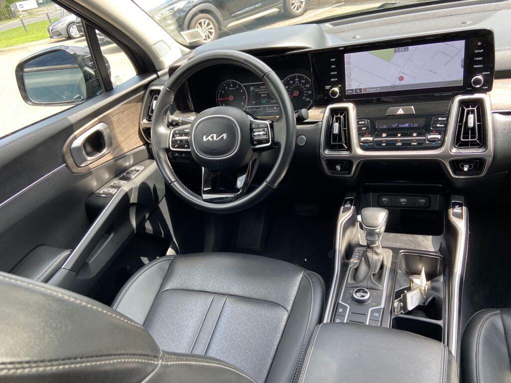 used 2022 Kia Sorento car, priced at $27,995