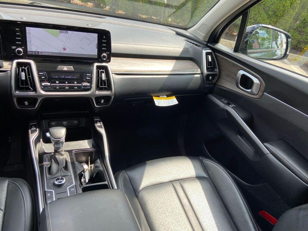 used 2022 Kia Sorento car, priced at $27,995