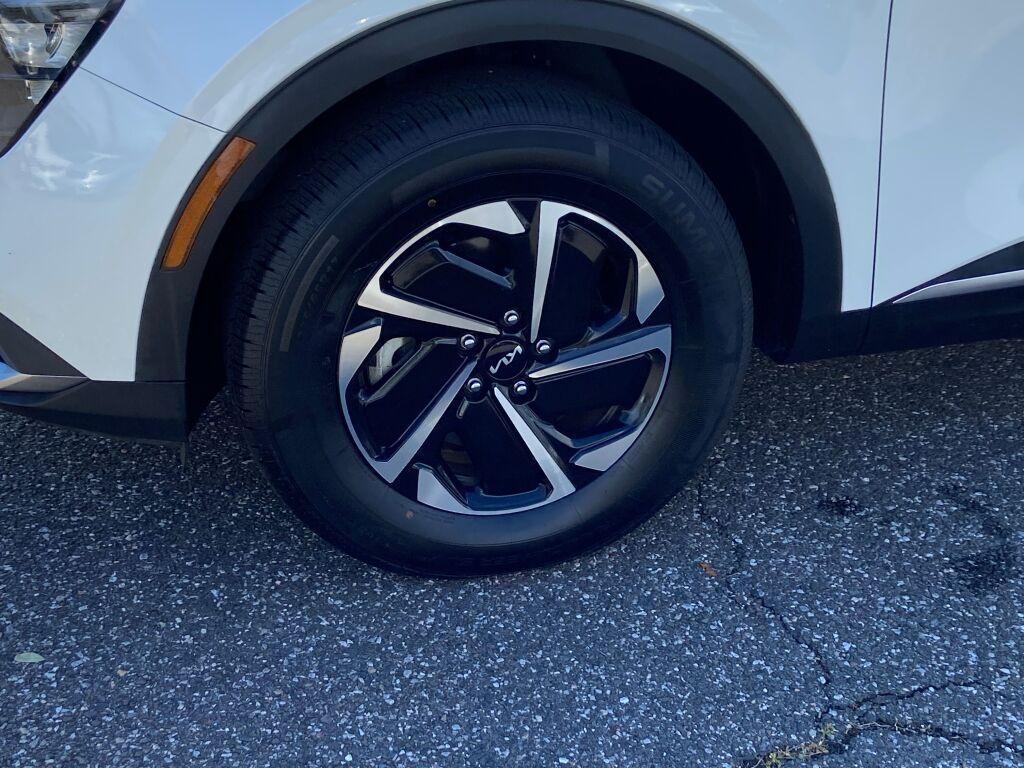 used 2023 Kia Sportage Hybrid car, priced at $23,995