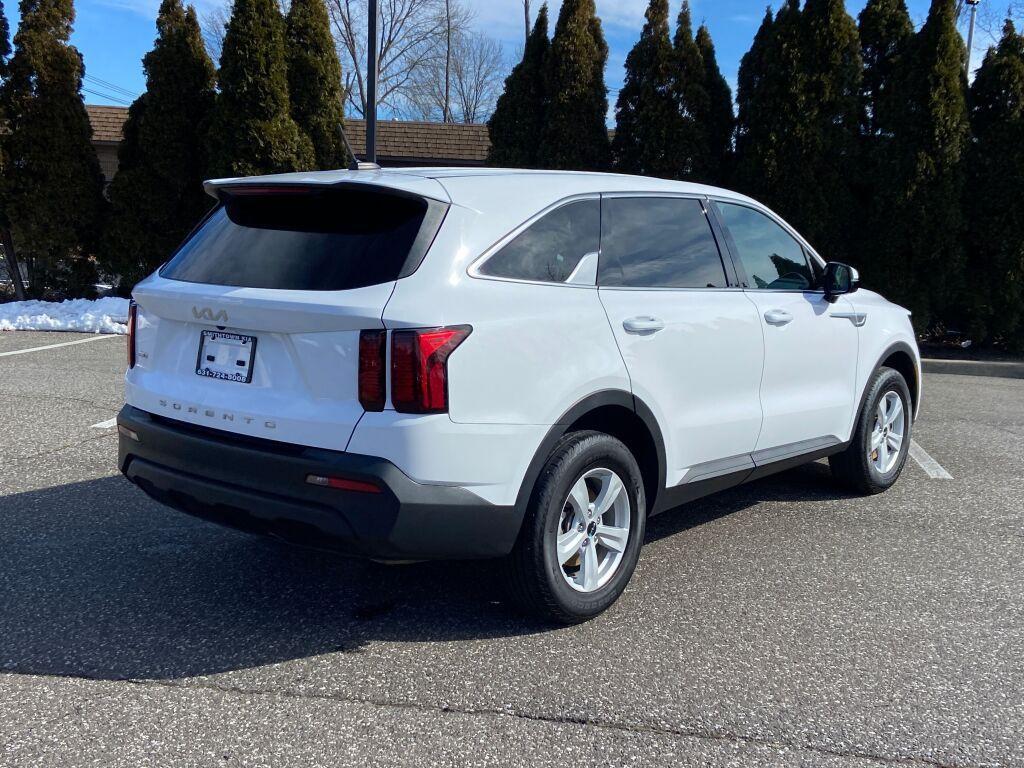 used 2022 Kia Sorento car, priced at $24,395