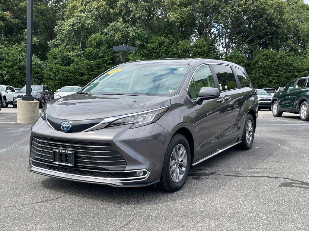 used 2023 Toyota Sienna car, priced at $47,995