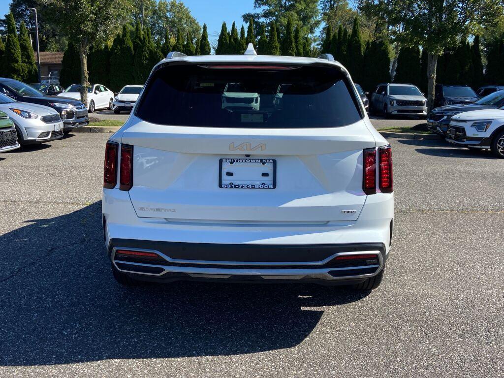 used 2023 Kia Sorento Hybrid car, priced at $29,961