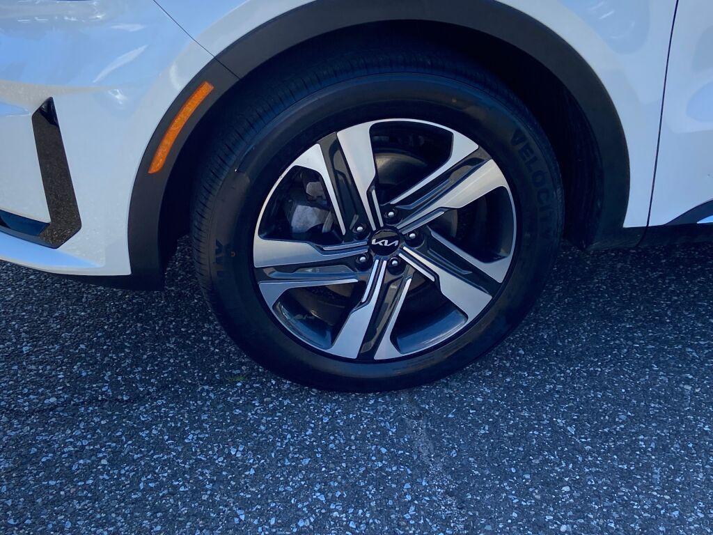 used 2023 Kia Sorento Hybrid car, priced at $29,961