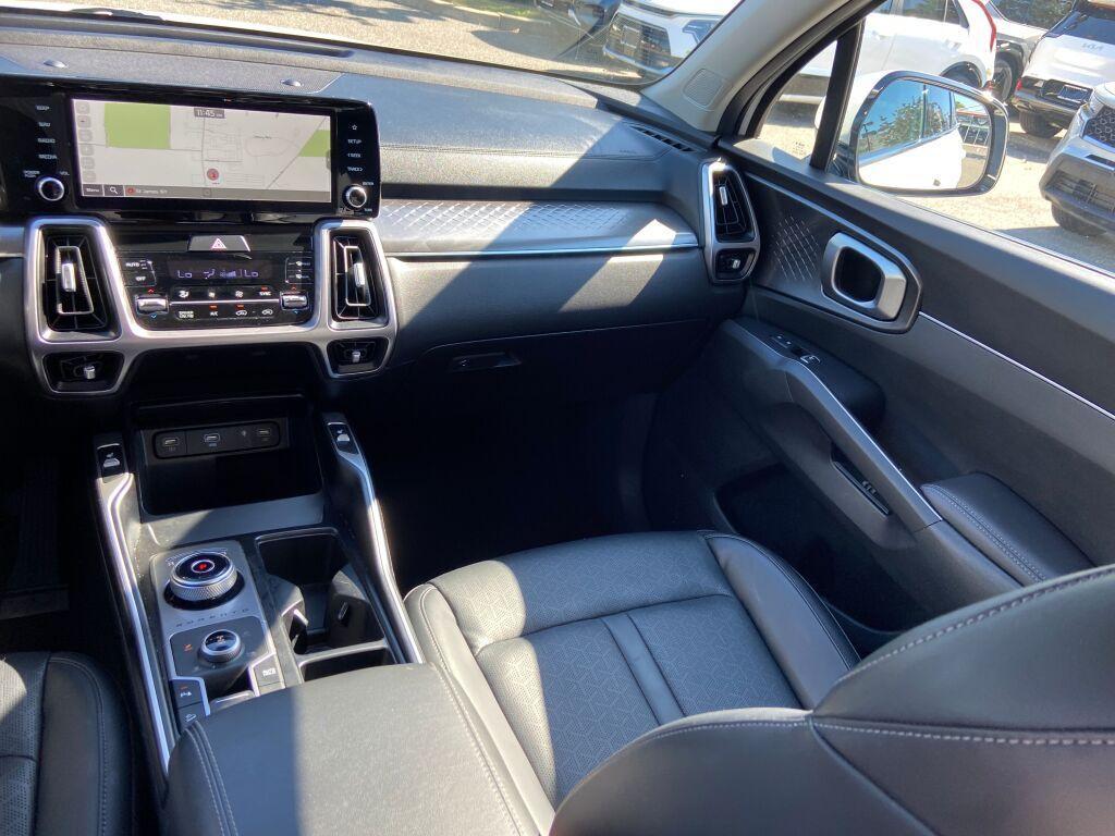 used 2023 Kia Sorento Hybrid car, priced at $29,961