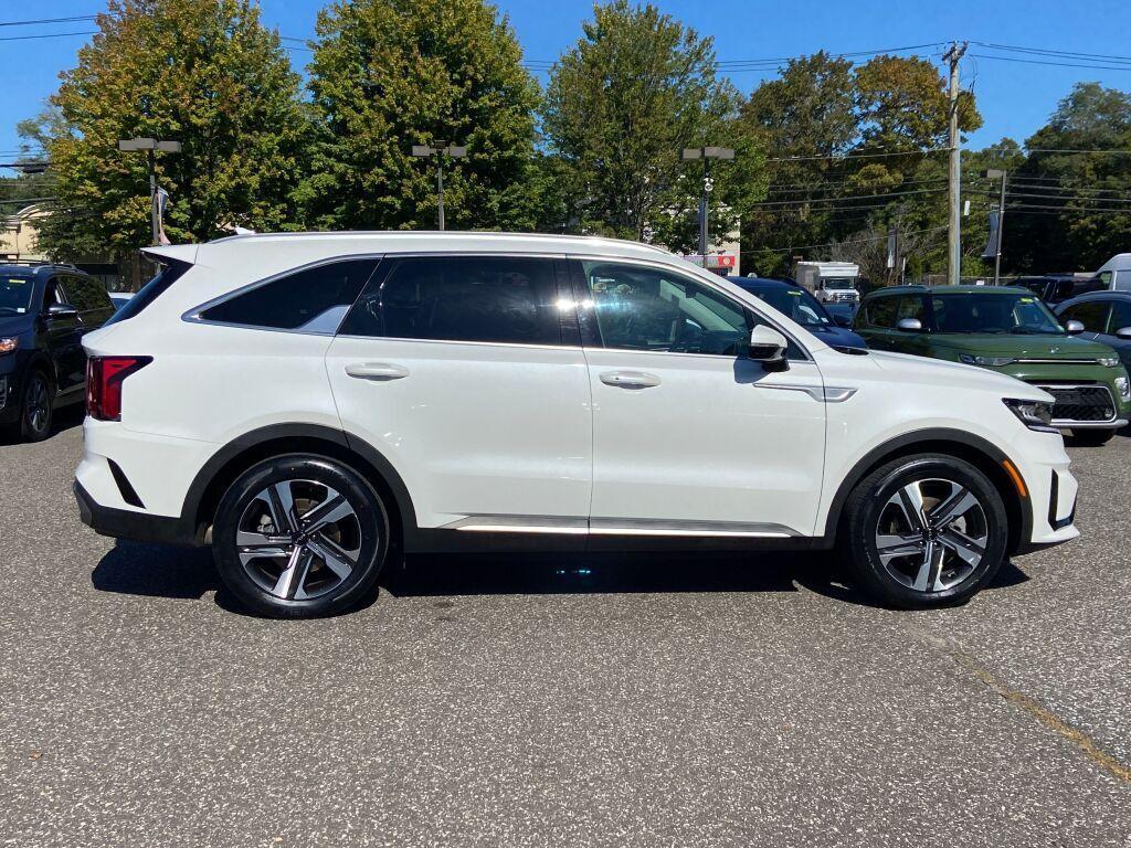 used 2023 Kia Sorento Hybrid car, priced at $29,961