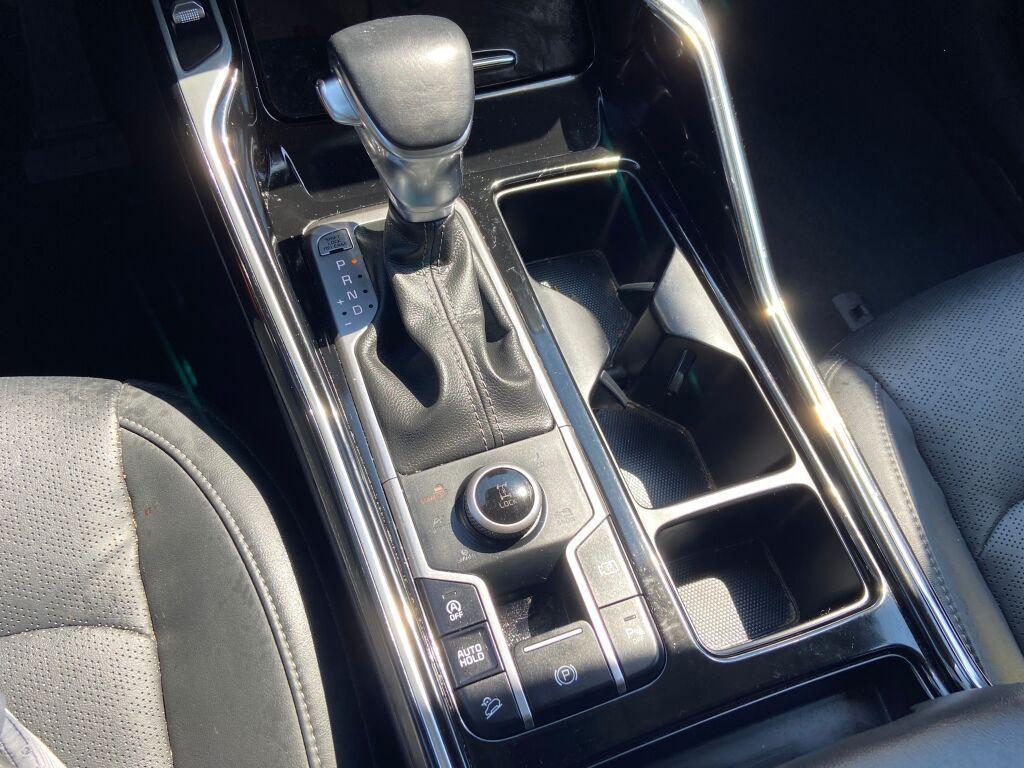 used 2022 Kia Sorento car, priced at $31,294