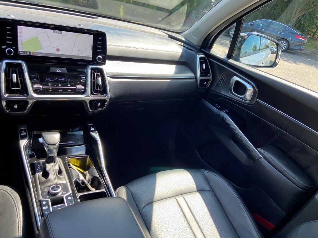 used 2022 Kia Sorento car, priced at $31,294