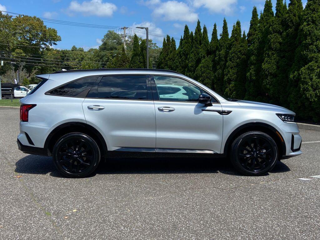 used 2022 Kia Sorento car, priced at $31,294