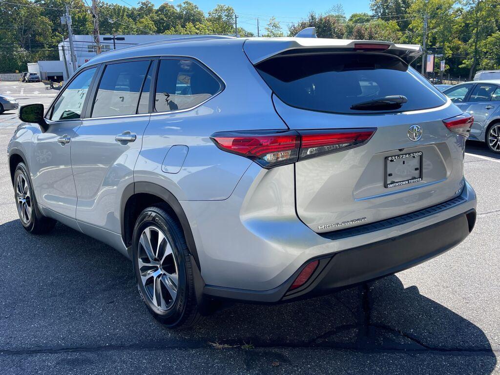 used 2023 Toyota Highlander car, priced at $39,991