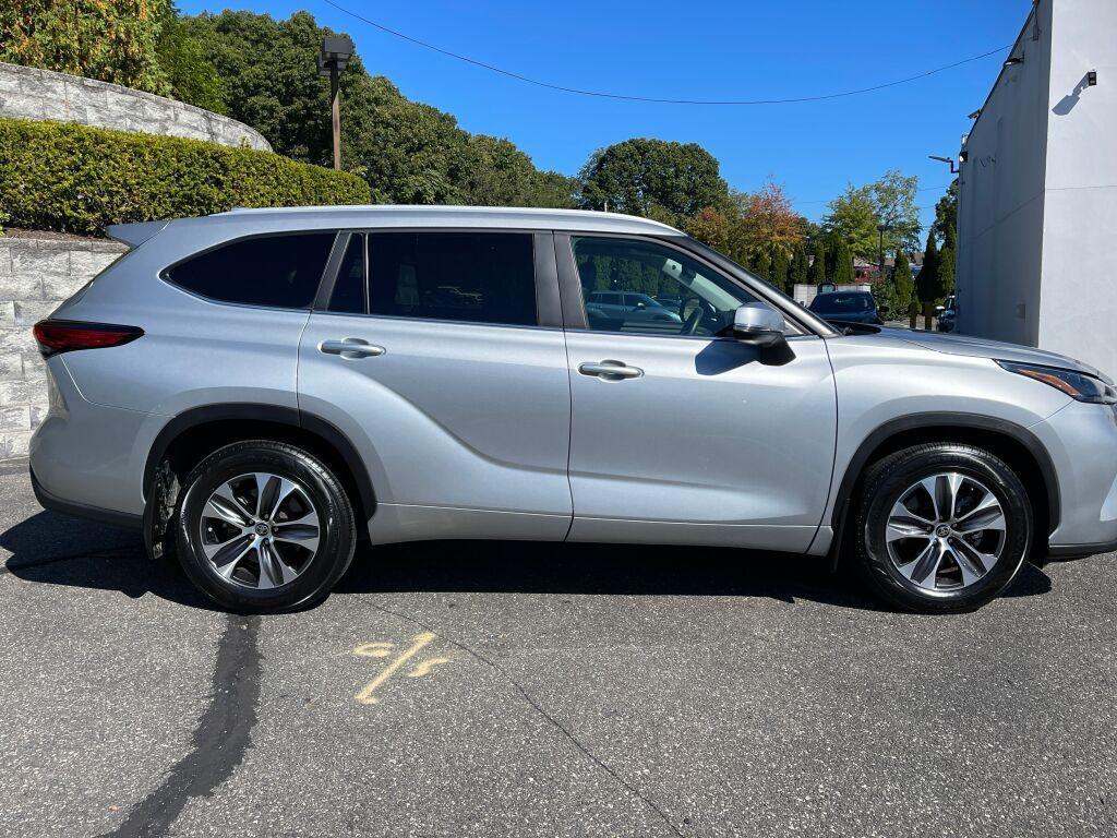 used 2023 Toyota Highlander car, priced at $39,991