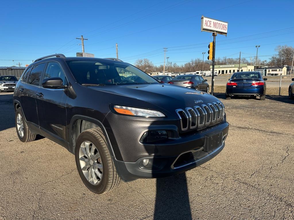 used 2018 Jeep Cherokee car, priced at $12,995