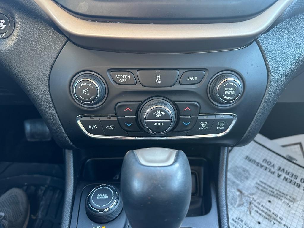 used 2018 Jeep Cherokee car, priced at $12,995