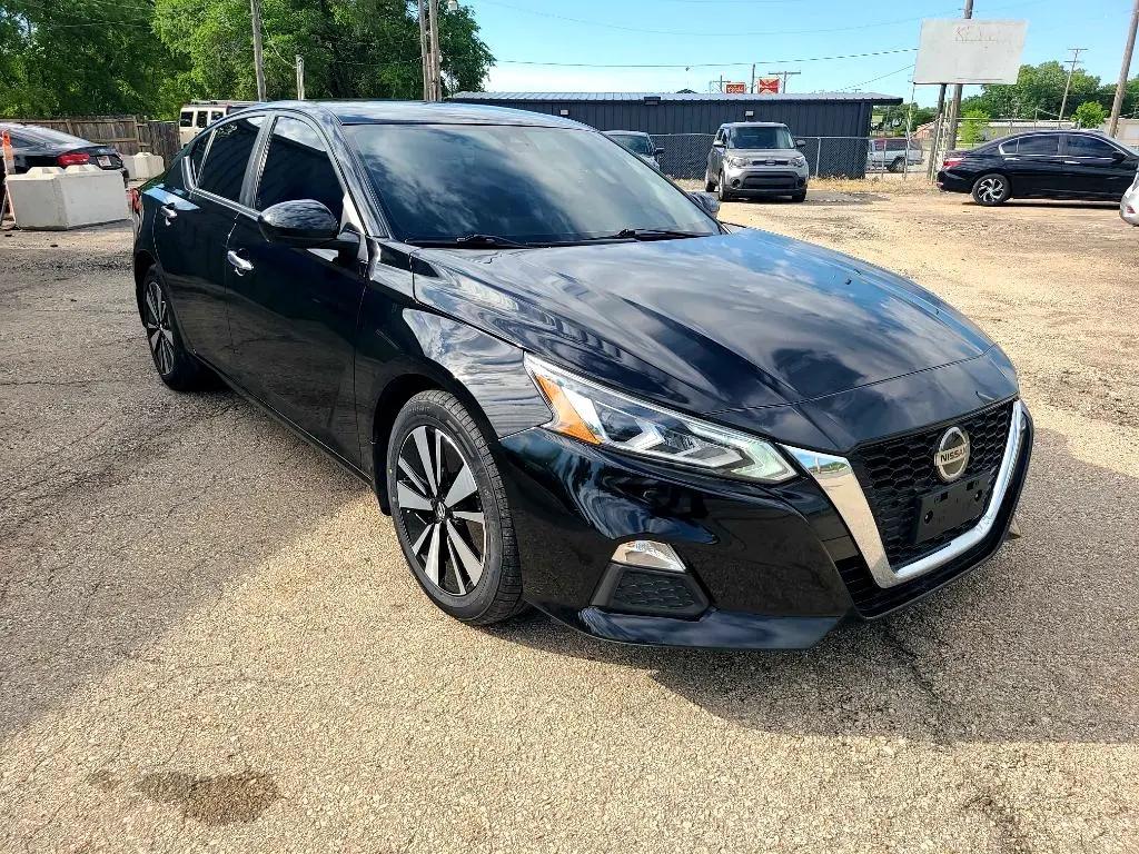 used 2022 Nissan Altima car, priced at $17,995