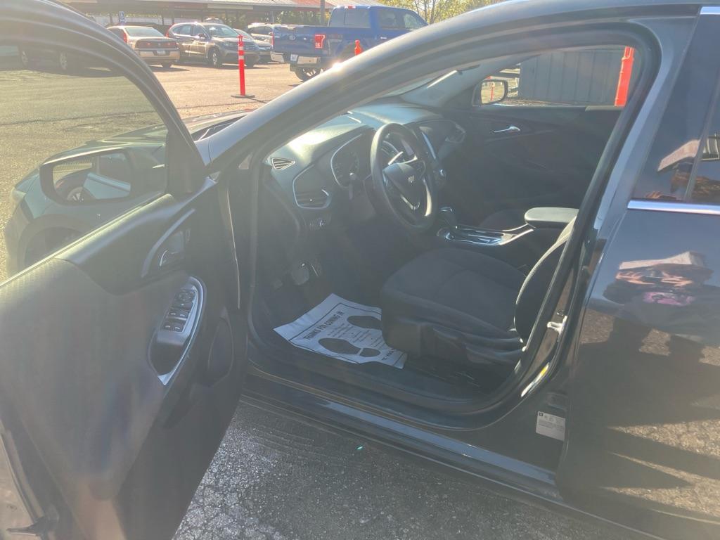 used 2017 Chevrolet Malibu car, priced at $10,595