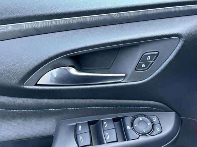 new 2025 Buick Envista car, priced at $27,000