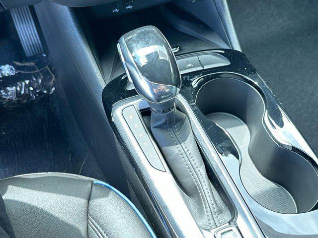 new 2025 Buick Envista car, priced at $27,000