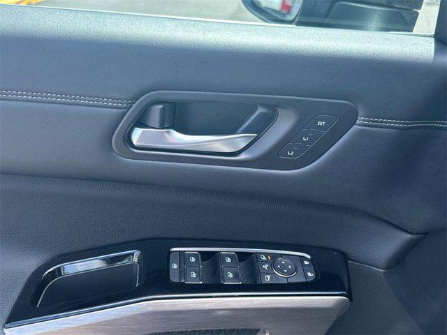 used 2022 Nissan Pathfinder car, priced at $34,500
