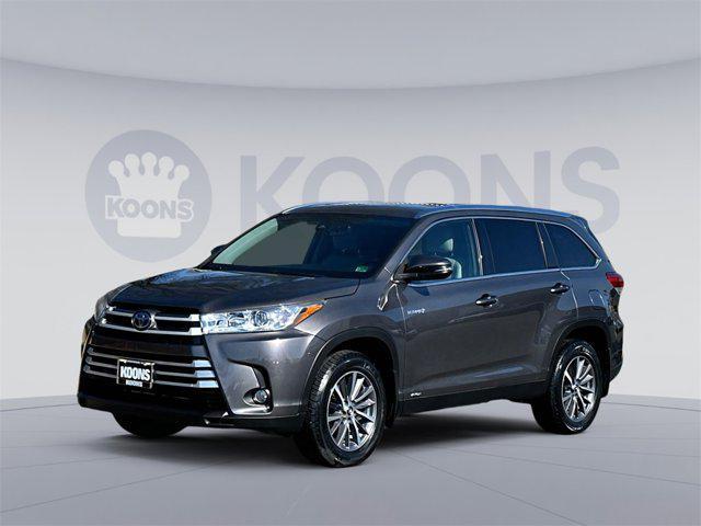 used 2019 Toyota Highlander Hybrid car, priced at $27,500