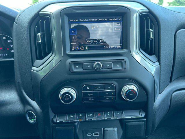 new 2025 GMC Sierra 1500 car, priced at $32,000