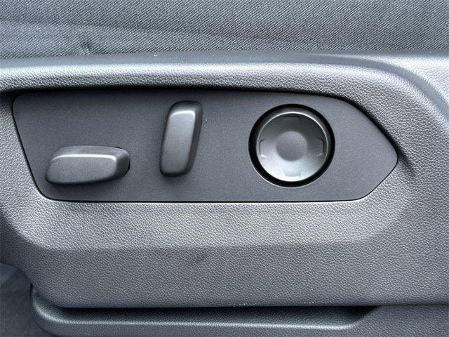 new 2025 Buick Envision car, priced at $39,500