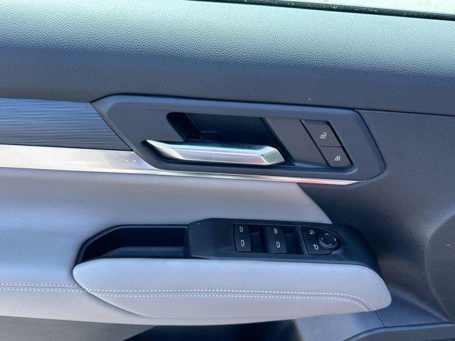 new 2025 GMC Terrain car, priced at $33,000