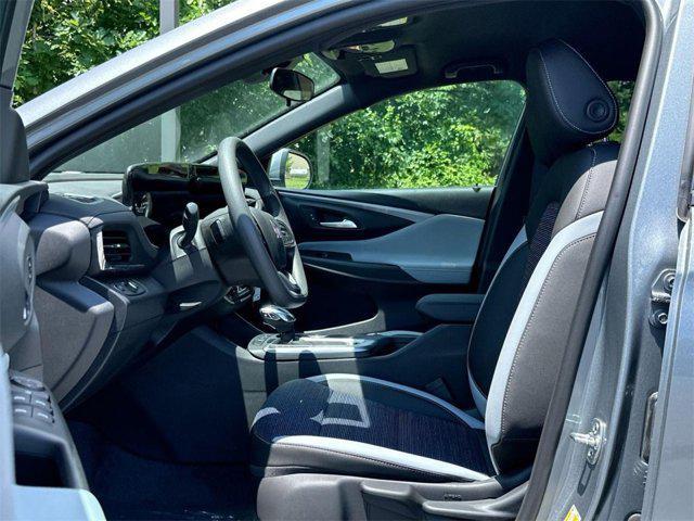 new 2025 Buick Envista car, priced at $23,000