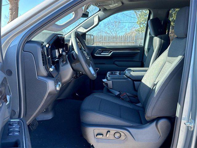 new 2025 GMC Sierra 1500 car, priced at $47,000