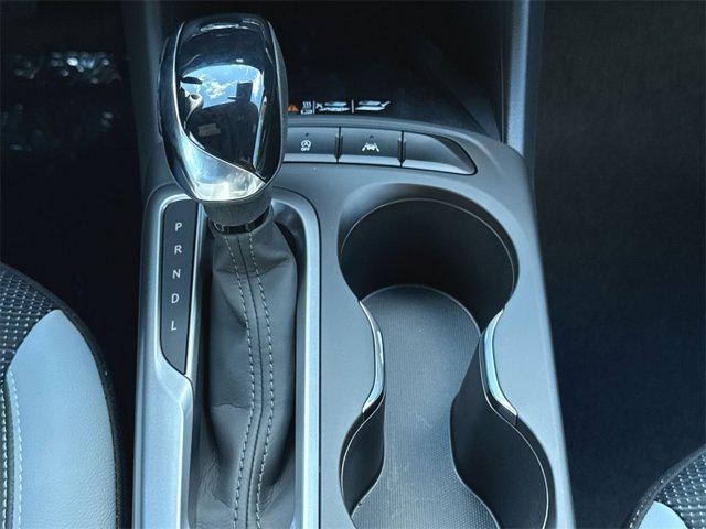 new 2025 Buick Envista car, priced at $23,000