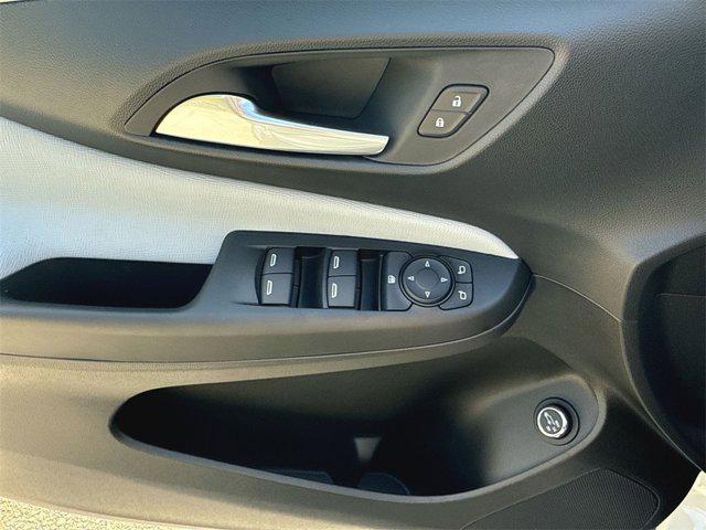 new 2025 Buick Envista car, priced at $23,000