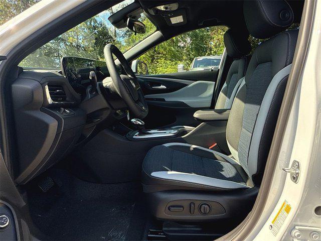 new 2025 Buick Envista car, priced at $23,000
