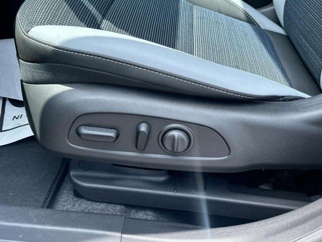 new 2025 Buick Envista car, priced at $25,500