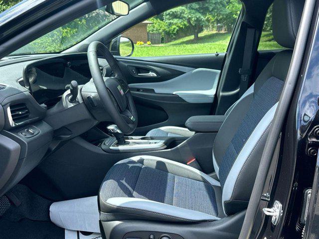 new 2025 Buick Envista car, priced at $25,500