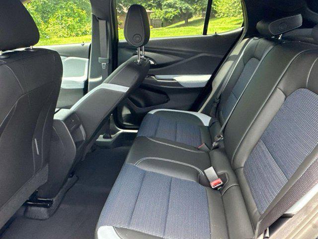 new 2025 Buick Envista car, priced at $25,500