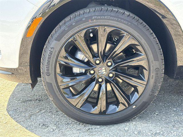 new 2025 Buick Envista car, priced at $26,000