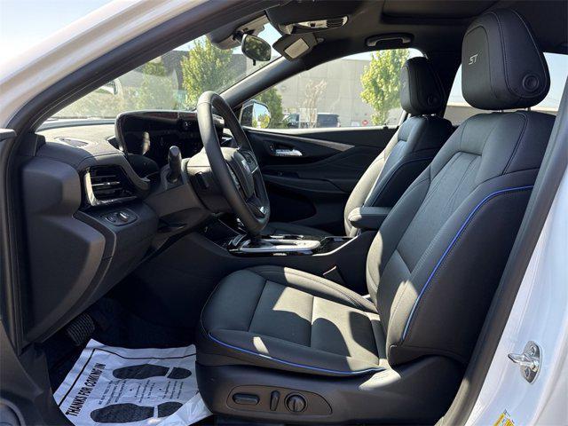 new 2025 Buick Envista car, priced at $26,000