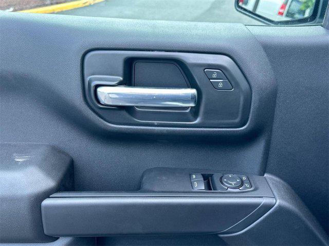 new 2025 GMC Sierra 1500 car, priced at $40,000