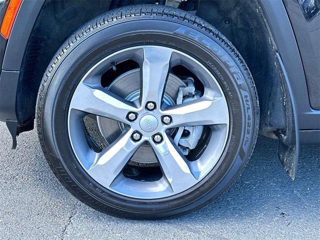 used 2021 Jeep Grand Cherokee L car, priced at $27,800