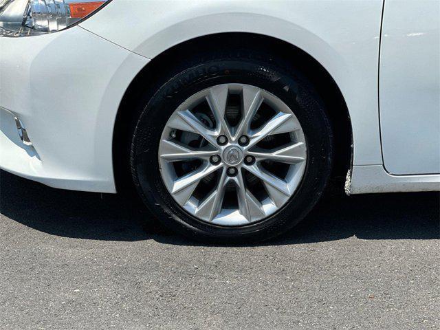 used 2015 Lexus ES 300h car, priced at $17,000