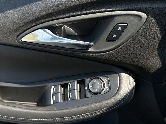 new 2025 Buick Encore GX car, priced at $23,000