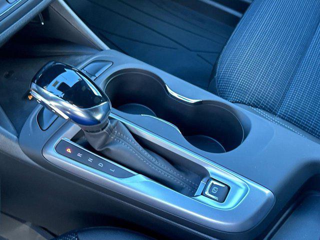 new 2025 Buick Envista car, priced at $27,000