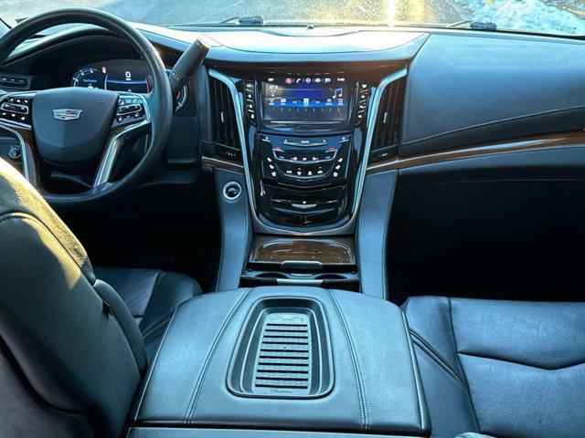 used 2020 Cadillac Escalade ESV car, priced at $33,800