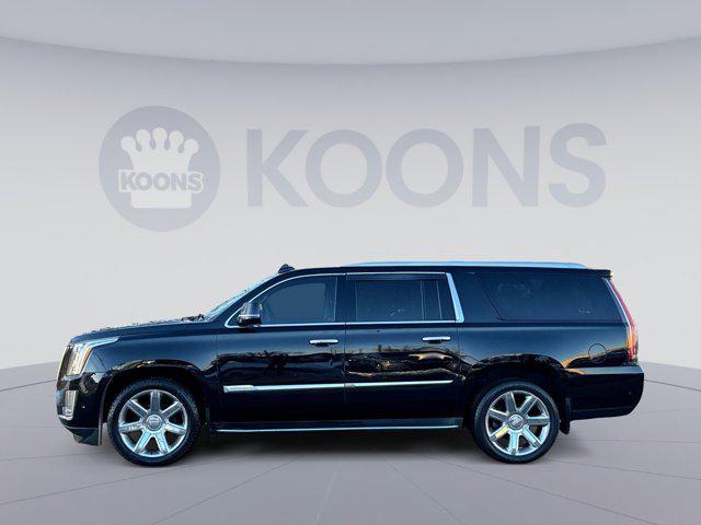 used 2020 Cadillac Escalade ESV car, priced at $33,800