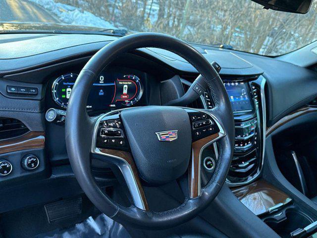 used 2020 Cadillac Escalade ESV car, priced at $33,800