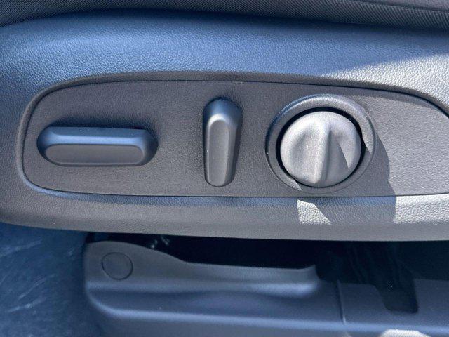 new 2025 Buick Envista car, priced at $26,500