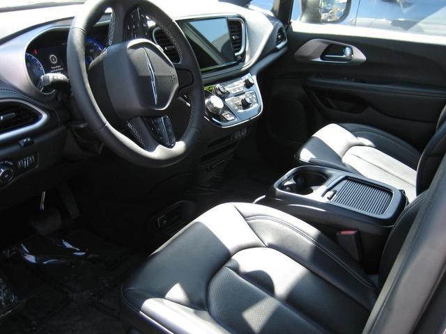 used 2023 Chrysler Pacifica car, priced at $32,500