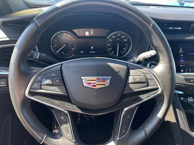 used 2023 Cadillac XT5 car, priced at $32,900