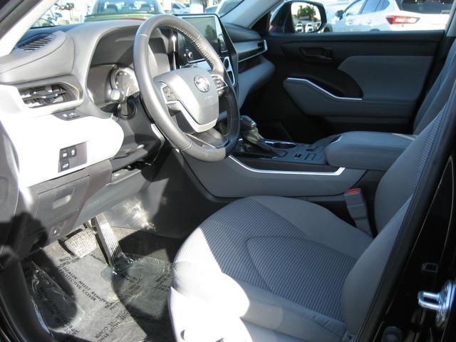 used 2023 Toyota Highlander car, priced at $36,500