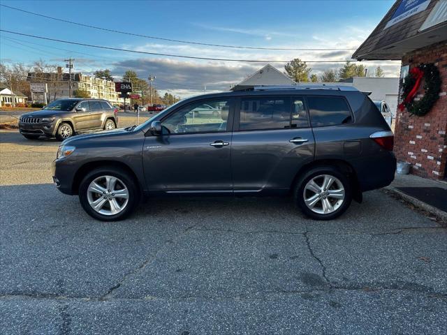 used 2010 Toyota Highlander car, priced at $11,490