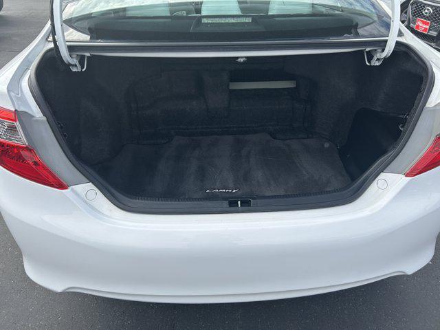 used 2014 Toyota Camry Hybrid car, priced at $14,900