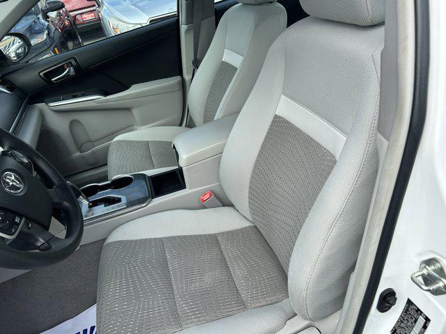used 2014 Toyota Camry Hybrid car, priced at $14,900